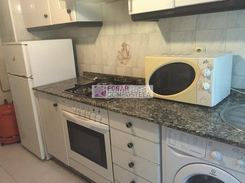 Foto b7a27985-c290-44fe-a6b8-534de3cba7b4. Alquiler piso se alquila piso en portosín para los meses de verano, muy cerca de la playa. 3 habitaciones y 1 baño. 1.500 euros el mes de julio en Porto do Son