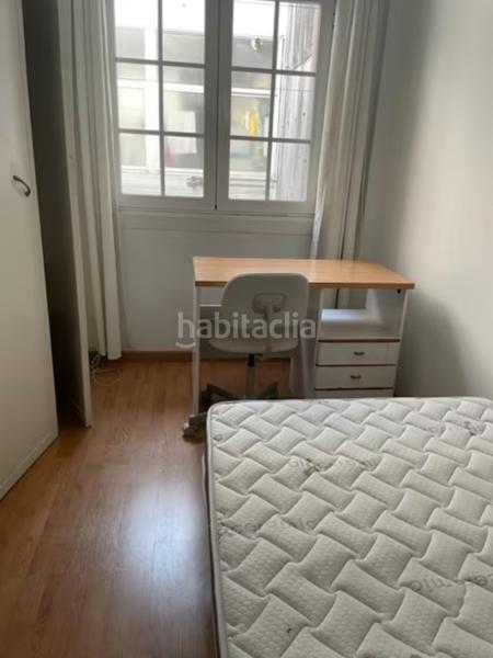 Foto f9b1f8e5-4dc7-48a6-ae97-4fb0c9941227. Alquiler piso gran oportunidad!!! se alquila piso a estudiantes próximo curso muy amplio y acogedor, en plento centro campus norte y sur. zona d en Santiago de Compostela