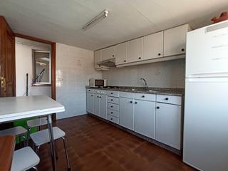 Rent Flat  Rúa do pombal. Gran oportunidad!!! se alquila piso a estudiantes para el curso