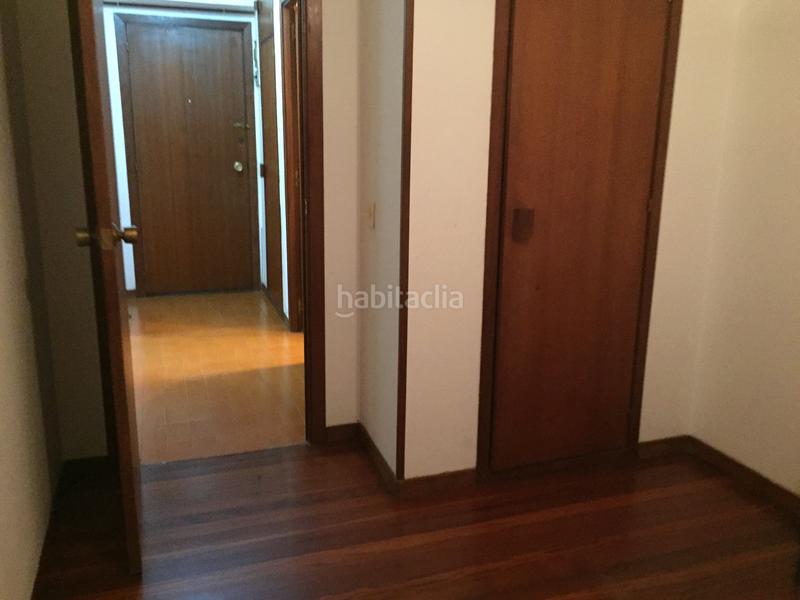 Foto 38aa52d1-f465-41d9-ad45-bd4b794baa0c. Alquiler piso gran oportunidad! se alquila piso en calle doctor teixeiro ( centro, plaza galicia) piso de 1 habitacion, cocina, salón, cuarto de en Santiago de Compostela