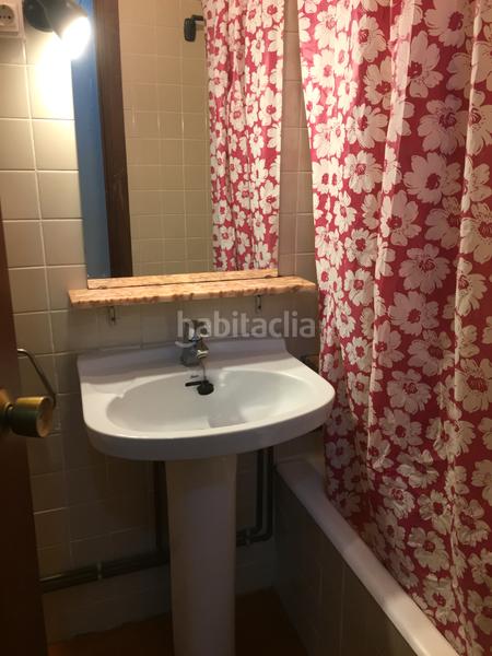 Foto 4d6231ba-24b6-4c21-bd32-671aa693060f. Alquiler piso gran oportunidad! se alquila piso en calle doctor teixeiro ( centro, plaza galicia) piso de 1 habitacion, cocina, salón, cuarto de en Santiago de Compostela