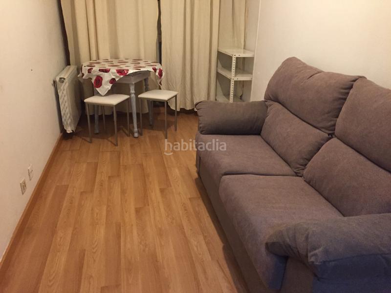 Foto f7619c73-ec7e-4622-bd62-131fb0b9e76b. Alquiler piso gran oportunidad! se alquila piso en calle doctor teixeiro ( centro, plaza galicia) piso de 1 habitacion, cocina, salón, cuarto de en Santiago de Compostela