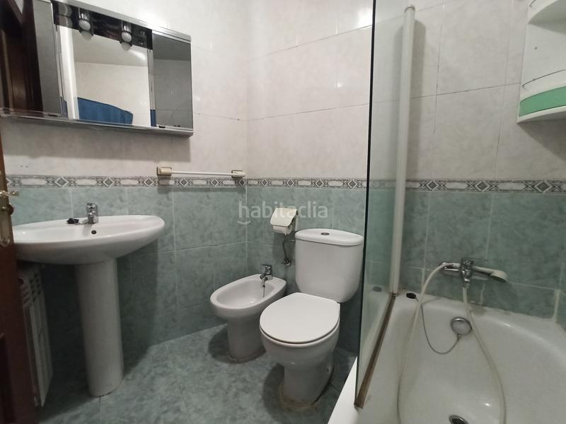 Foto e0f4c03e-1da0-4a3a-b579-ab1fc46d035d. Pis a Castiñeiriño - Cruceiro de Sar Santiago de Compostela