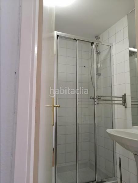 Foto ee740423-5e5b-43f2-9ee6-9b78ecf40c33. Alquiler piso gran oportunidad!!! se alquila piso a estudiantes para el curso académico (posibilidad de 12 meses) en la calle santiago del ester en Santiago de Compostela