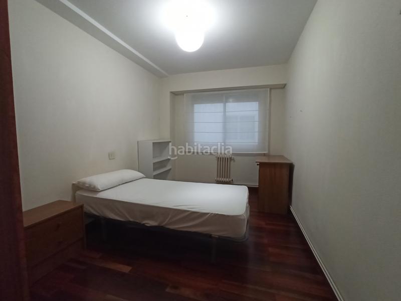 Foto 7dde849a-536c-4e7e-8b2f-6af112091d6a. Miete etagenwohnung in Ensanche - Sar Santiago de Compostela