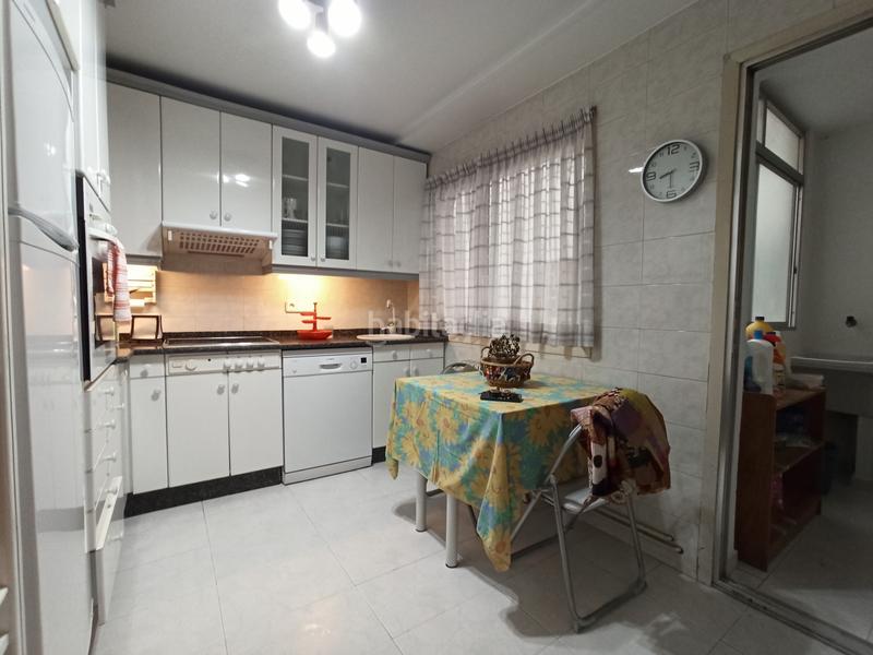 Foto 917d0a29-5e39-46a7-8234-609bf998ea90. Miete etagenwohnung in Ensanche - Sar Santiago de Compostela