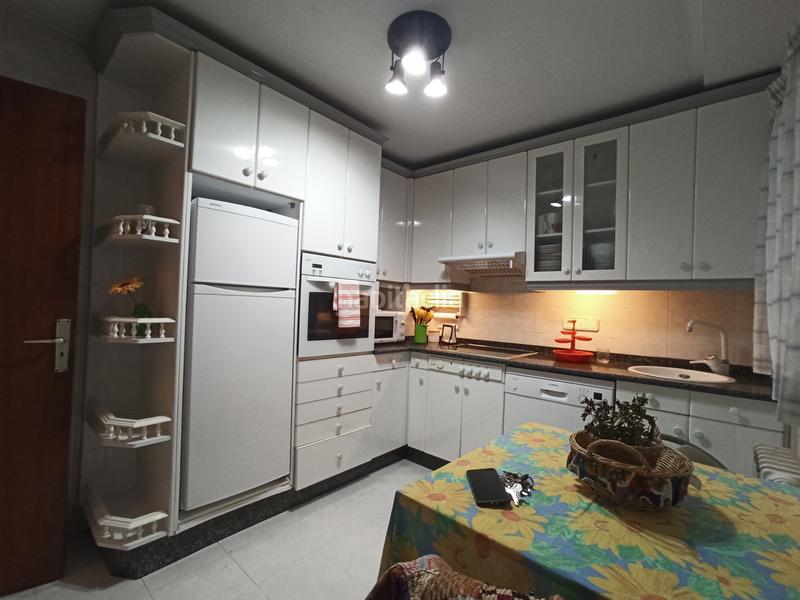 Foto b4adb875-cb65-4de8-8495-0a3d5a690291. Miete etagenwohnung in Ensanche - Sar Santiago de Compostela