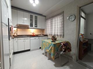 Location Appartement  Rúa da rosa. Gran oportunidad!!! se alquila piso en la calle la rosa. muy cén