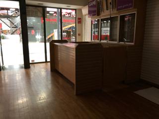 Flat  Rúa de berna. Gran oportunidad!!!! se alquila local comercial en area central.