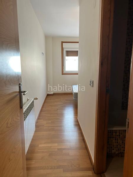 Foto 88341182-21a4-4cf0-b9ca-0d7cd75f3b01. Miete etagenwohnung mit parking in Conxo Santiago de Compostela