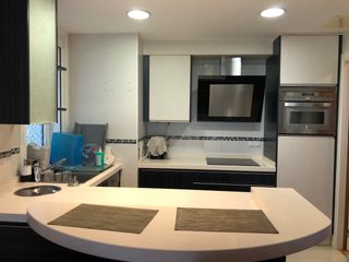 Affitto Appartamento  Rúa de isidro parga pondal. Gran oportunidad!!!! se alquila piso luminoso exterior en la zon