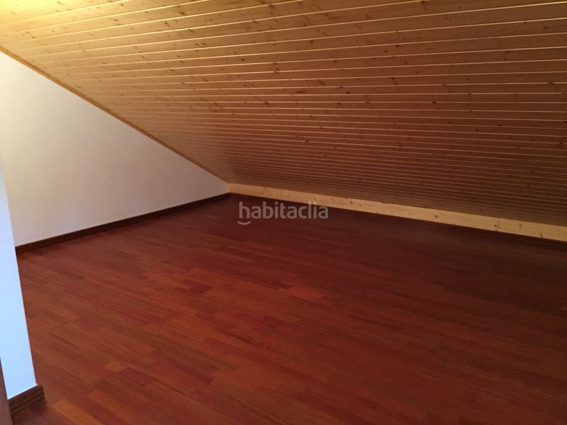 Foto 0dbee261-e126-49a2-b5d9-132f0f6b7037. Chalet with heating in Parroquias de Santiago Santiago de Compostela
