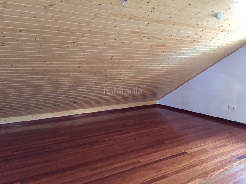 Foto 3cb86581-bc2b-441d-be97-7aa53bc1c3f2. Chalet with heating in Parroquias de Santiago Santiago de Compostela