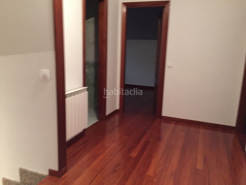 Foto b8e6029c-9344-4002-a77f-ab221982bec5. Chalet with heating in Parroquias de Santiago Santiago de Compostela