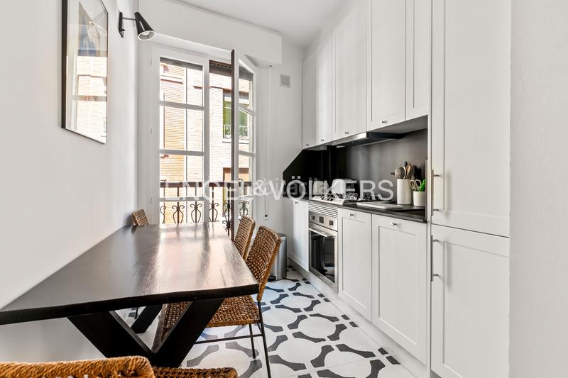 Foto 8cf44794-bb58-42a6-bf9d-e0519f34c3e7. Apartment with heating in Centro Gijón