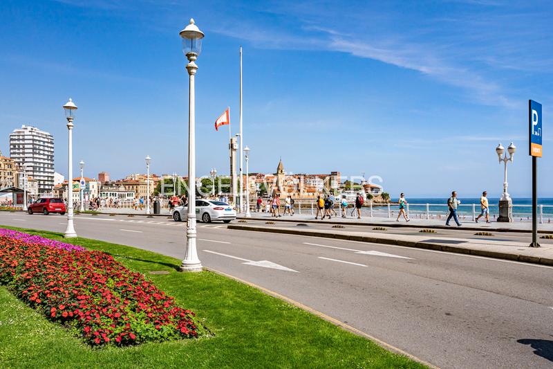 Foto 8dac283f-06ff-444f-ad45-6b57e98f0ecf. Apartment with heating in Centro Gijón