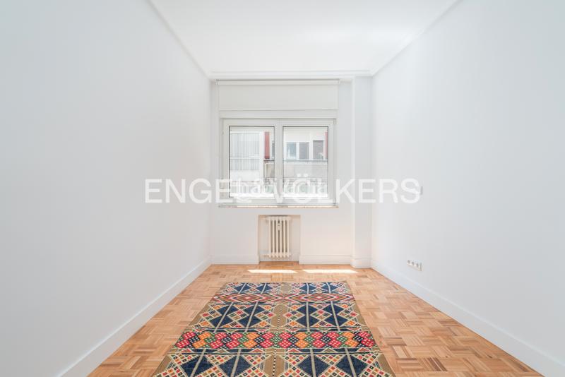 Foto da7fc243-3d77-41dc-802a-c938aaa26dc3. Alquiler apartamento bonito piso de diseño a estrenar para alquilar en zona Centro en Gijón