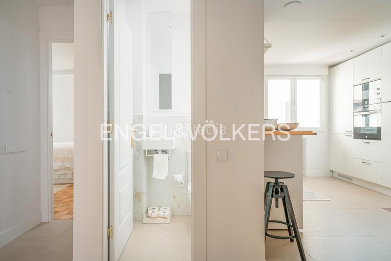 Foto 2d8ffd6c-8ca3-4ad7-816c-3549758c595f. Rent apartment with heating in Centro Gijón