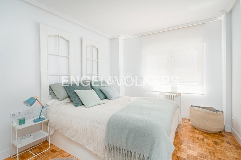 Foto 941bd884-ad0a-4a25-9835-f1a3e6633906. Rent apartment with heating in Centro Gijón