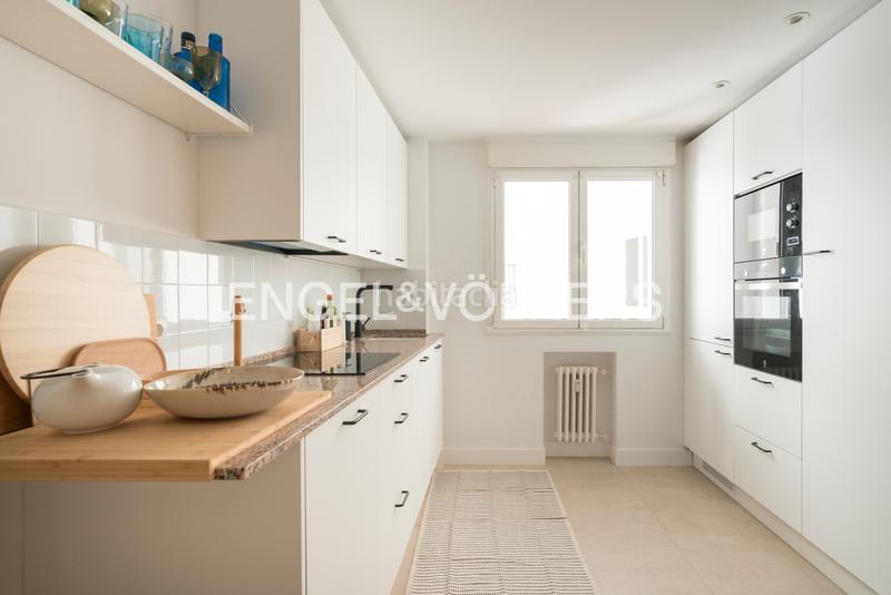 Foto a83158c8-285c-461d-b3f3-e1f17d935b3a. Rent apartment with heating in Centro Gijón