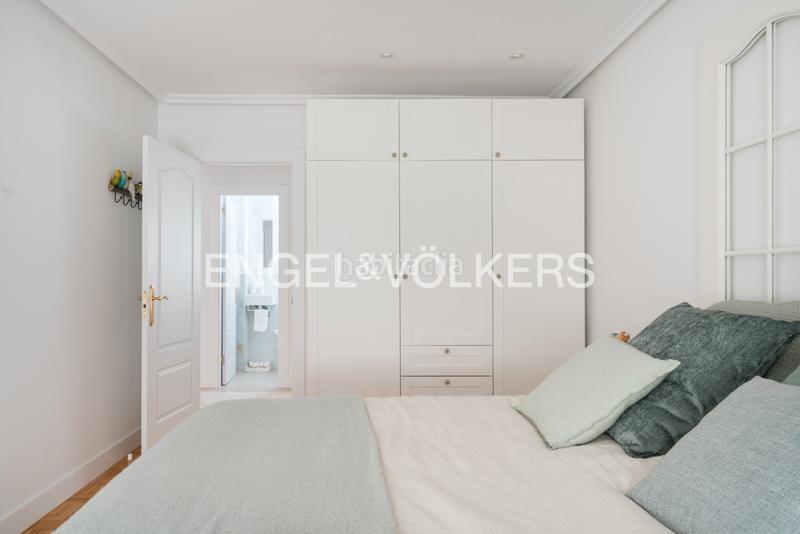 Foto e3c065fe-d48f-4fbf-818b-6bd176c0c6fd. Rent apartment with heating in Centro Gijón