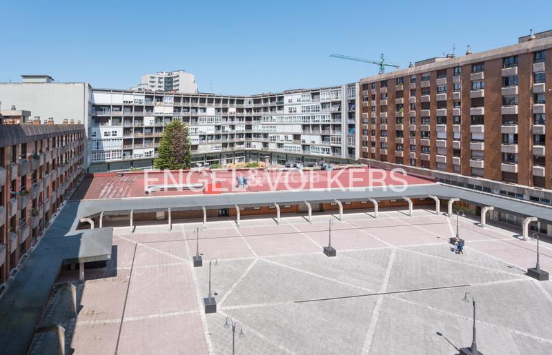 Foto 09195ec9-e47f-4401-b170-0200fafaef34. Apartamento luminoso piso en edificio continental con garaje opcional en Gijón