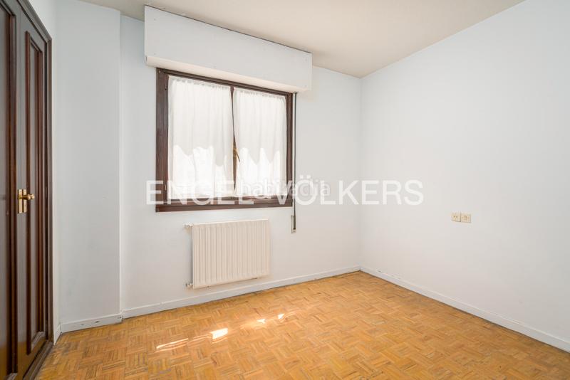 Foto 94474a3a-7c2a-44fc-8d09-ea4b2c726d98. Apartamento luminoso piso en edificio continental con garaje opcional en Gijón