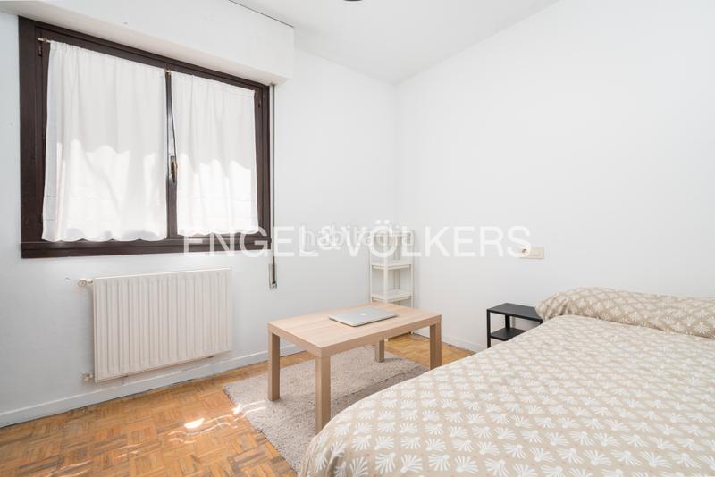 Foto a78d92be-ffce-4215-a417-d16f01f7b8fb. Apartamento luminoso piso en edificio continental con garaje opcional en Gijón