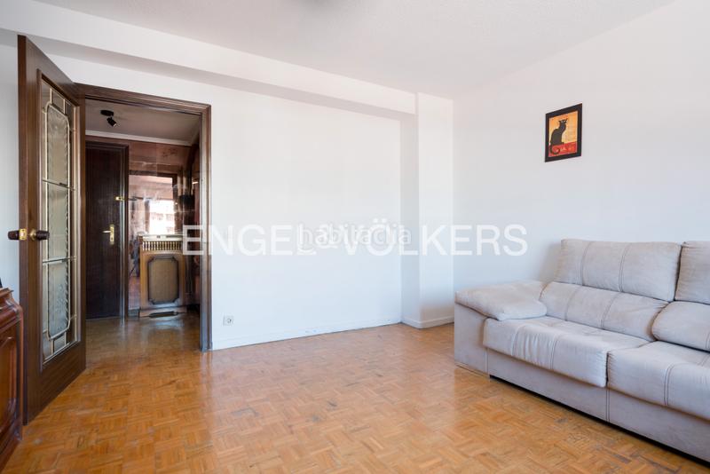 Foto ad18b5c8-3702-40a6-8529-090e0bb7684b. Apartamento luminoso piso en edificio continental con garaje opcional en Gijón