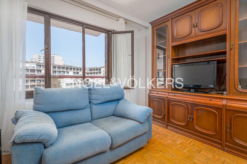 Foto c278491a-6cab-44f7-a810-bd5577f6a877. Apartamento luminoso piso en edificio continental con garaje opcional en Gijón