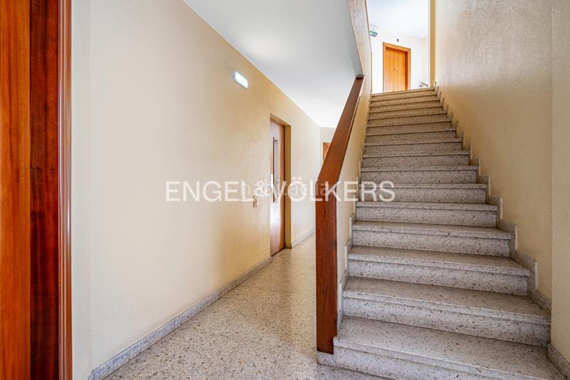 Foto 0de9a153-b3b4-4569-8b83-6f5d8b789352. Apartamento luminoso piso con altura junto a la playa de san lorenzo. en Gijón