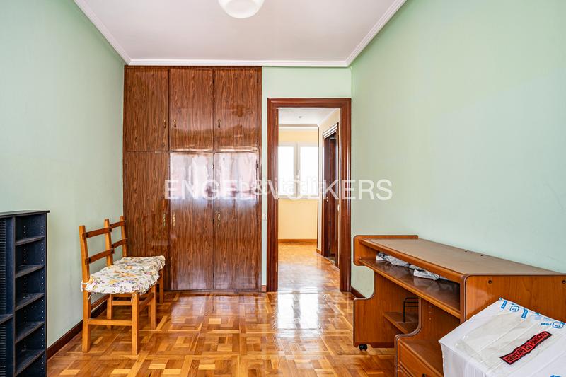 Foto 9478c8f4-a936-4174-89ea-b2863bd047d7. Apartamento luminoso piso con altura junto a la playa de san lorenzo. en Gijón