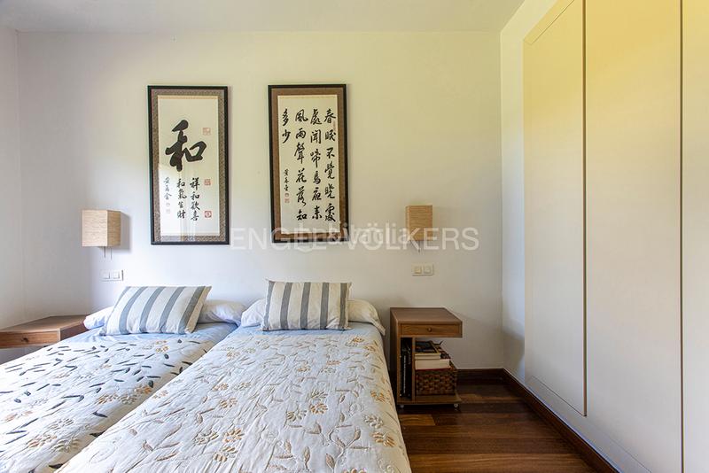 Foto 020d93e7-1d99-43a1-9dfd-a3d600b09d6e. Casa exclusiva y encantadora casa con gran porcheypiscina en luanco en Gozón