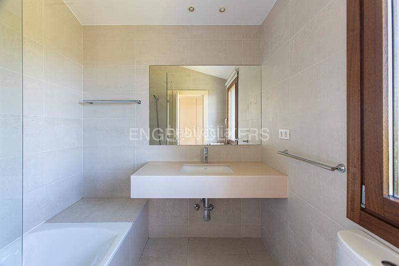 Foto 337a06a4-f89c-419e-9ffe-9cf9e0f101bb. Casa exclusiva y encantadora casa con gran porcheypiscina en luanco en Gozón
