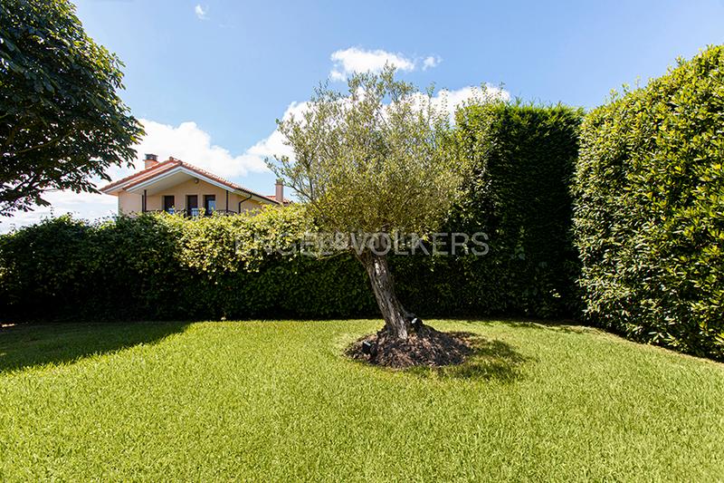 Foto 3e2ba2c0-fd66-44fc-9951-6f68c8c5525b. Casa exclusiva y encantadora casa con gran porcheypiscina en luanco en Gozón