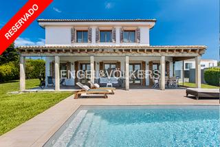 Maison à Bocines-Nembro-Cardo. Exclusiva y encantadora  casa con gran porcheypiscina en luanco