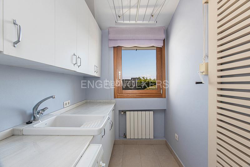 Foto 910b3c69-8d53-445a-bcf6-1d33d712d42e. Casa exclusiva y encantadora casa con gran porcheypiscina en luanco en Gozón