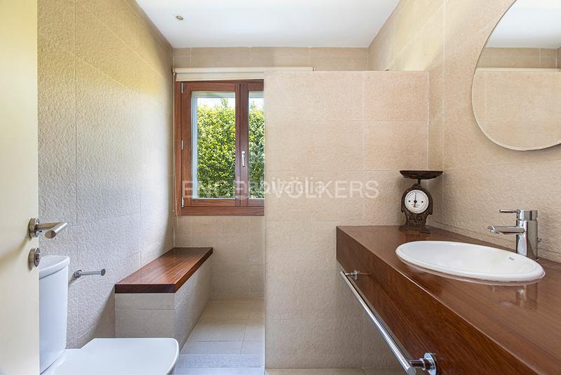 Foto e230d46e-f152-4952-adc8-a427d877b1fe. Casa exclusiva y encantadora casa con gran porcheypiscina en luanco en Gozón