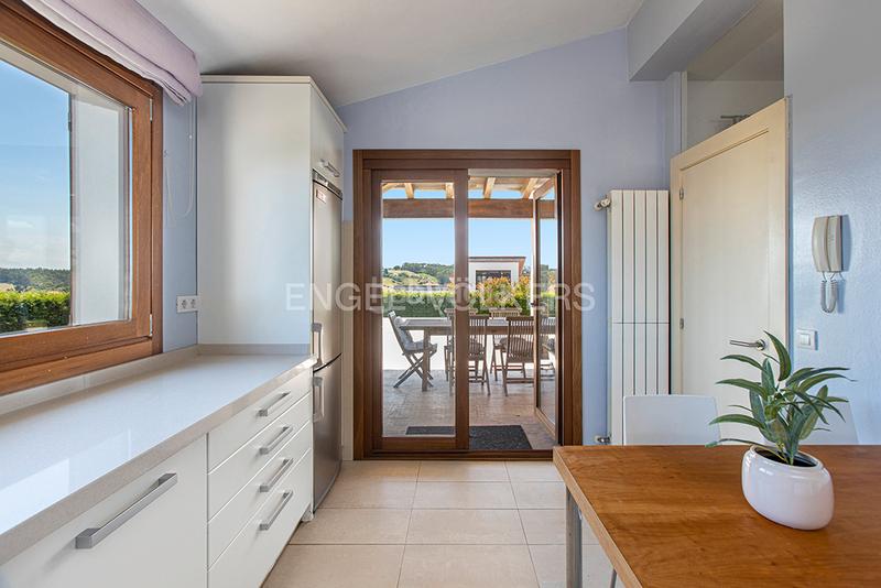 Foto fb92acc6-6419-43f8-9cfb-f9f10a4bd9dc. Casa exclusiva y encantadora casa con gran porcheypiscina en luanco en Gozón