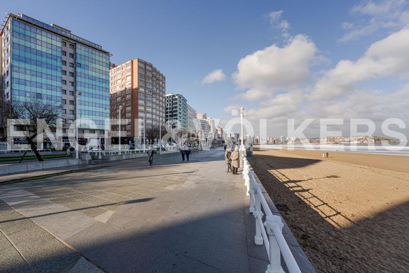 Foto 26d0f365-3c42-4e3e-9469-92b9a4618ae7. Duplex con riscaldamento in La Arena Gijón