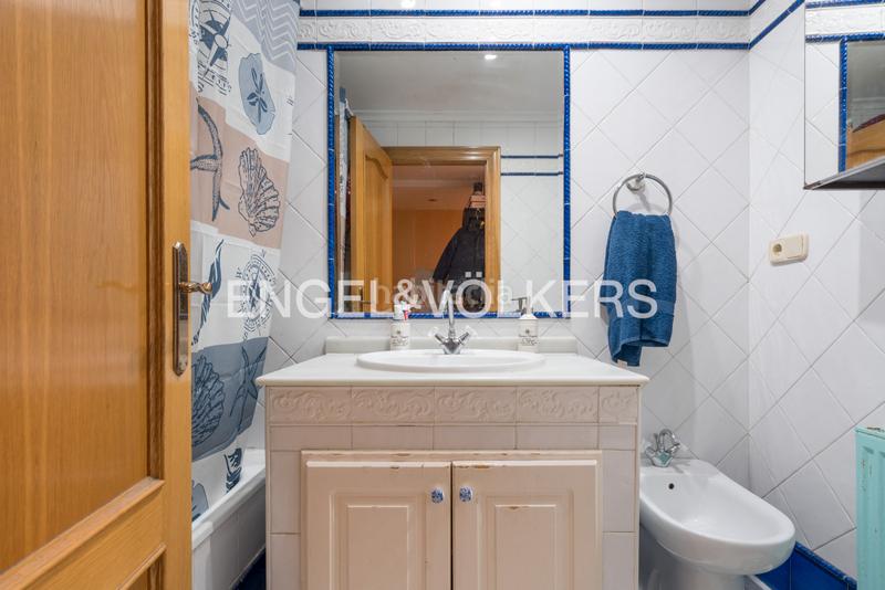 Foto 47baf43e-0cbb-4c1b-ac81-2084bdeb62e1. Duplex con riscaldamento in La Arena Gijón