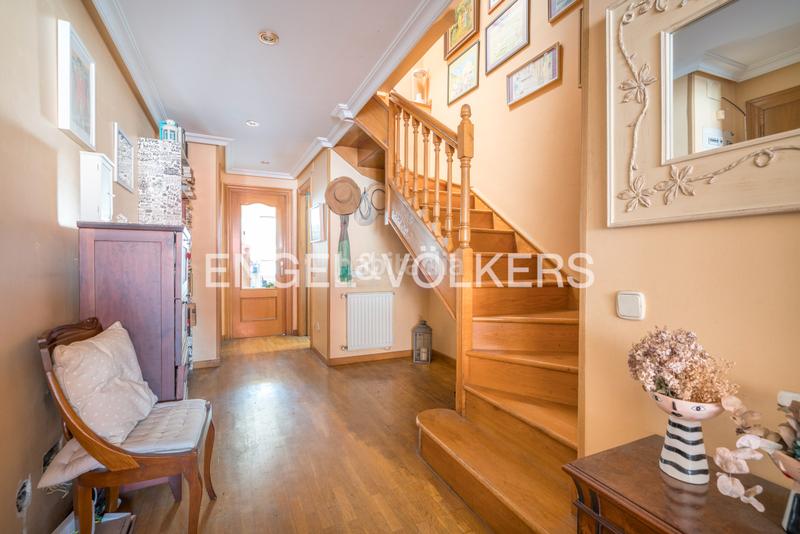 Foto 5b677a26-9228-4b1d-ad50-cac1e0b8d124. Duplex con riscaldamento in La Arena Gijón