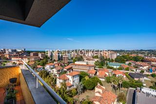 Dachwohnung in El Coto. Exclusivo ático con gran terraza en el corazón del barrio del bi