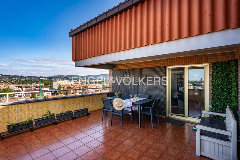 Foto 62dfad58-0eaf-4a04-9e3c-77119a27d1f1. Ático exclusivo ático con gran terraza en el corazón del barrio del bibio. en Gijón