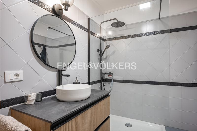 Foto 9f60d4c0-fd92-43b1-802b-45d671dcbe6a. Ático exclusivo ático con gran terraza en el corazón del barrio del bibio. en Gijón