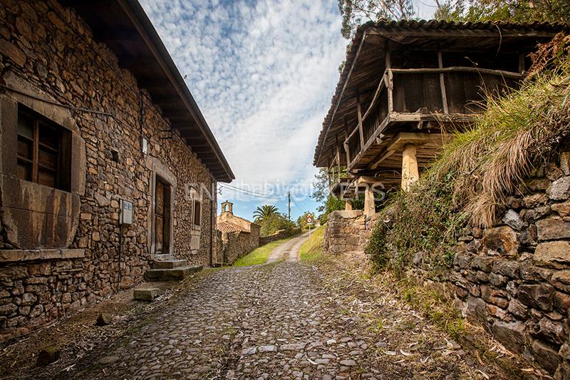 Foto b90a1513-3a30-40e2-9a5e-ac70cbb99135. Casa amb calefacció a Carreño