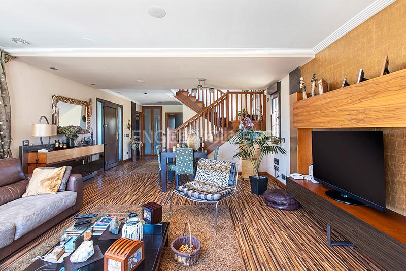 Foto ce3867ae-6036-4718-8431-18781126b108. Casa amb calefacció aparcament piscina a Cabueñes Gijón