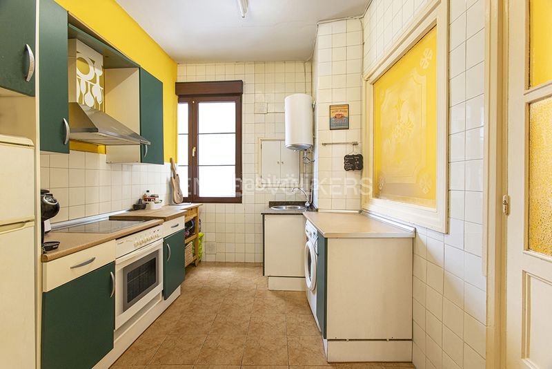 Foto d7423b92-d3d3-459a-9df2-dea331ca24dc. Pis amb calefacció a Centro Gijón