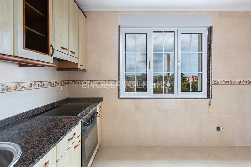 Foto 30f3c49d-8620-4e3c-bab6-6f3f33d76feb. Maison avec chauffage parking dans Piedras Blancas Castrillón