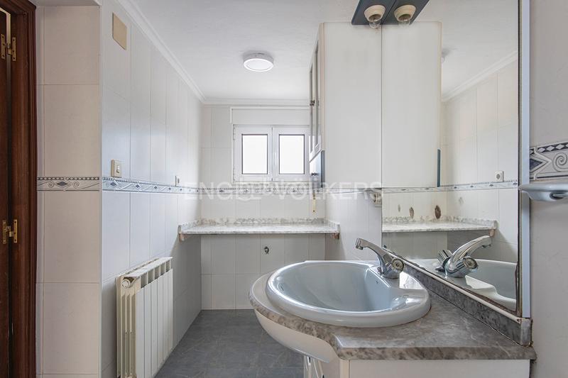 Foto aa4a07d5-d761-4848-bfeb-7d78eefb9050. Maison avec chauffage parking dans Piedras Blancas Castrillón